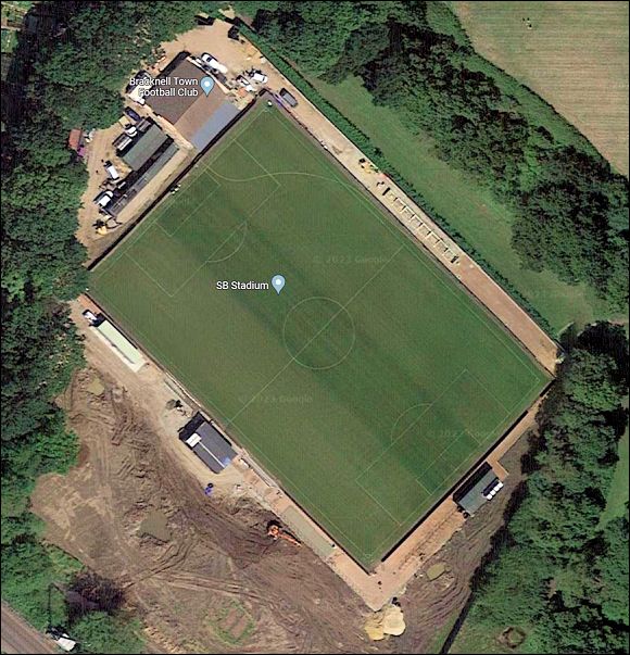 SB Stadium - the home of Bracknell Town FC (aerial photograph  Google Maps)
