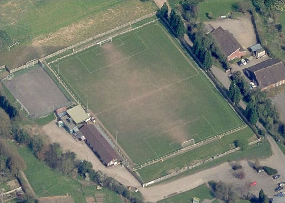 Mill Meadow - the home of Chalfont St Peter FC (aerial photograph  Bing Maps)