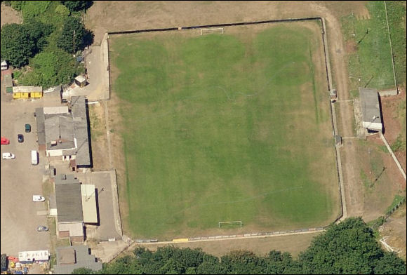 Theobalds Lane - the home of Cheshunt FC (aerial photograph  Bing Maps)
