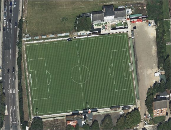 Reynolds Field - the home of Hanwell Town FC (aerial photograph  Bing Maps)