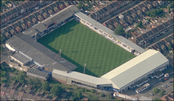 Kenilworth Road - the home of Luton Town FC (aerial photograph  Bing Maps)