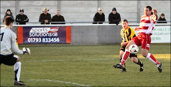 Luke Ballinger screws his shot horribly wide against Brackley